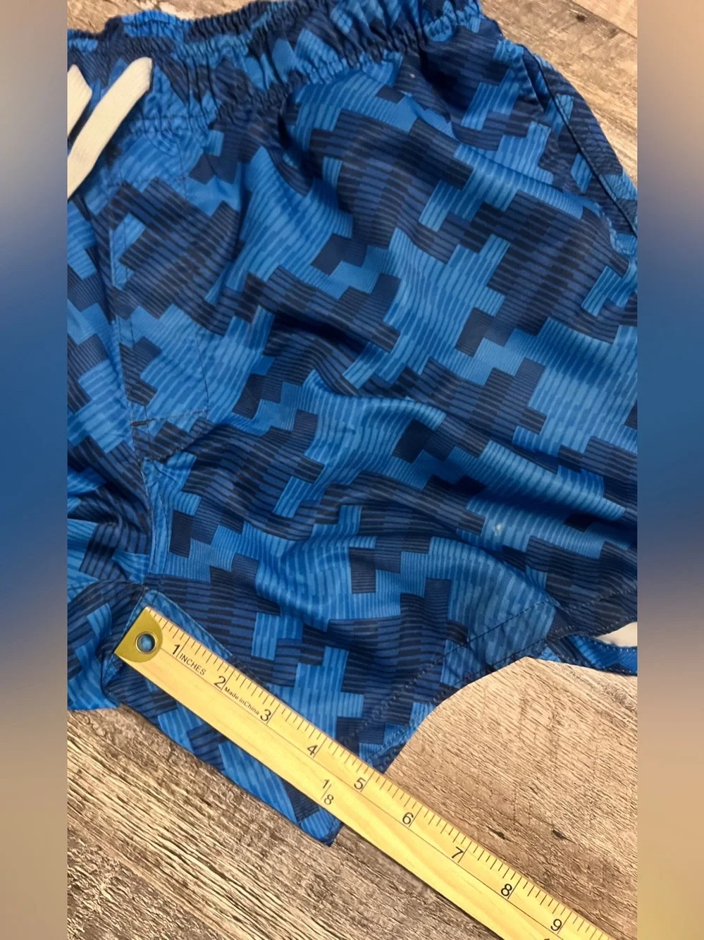 Evolve Kids Boys Swim Trunks ~ Size L (28 Waist )